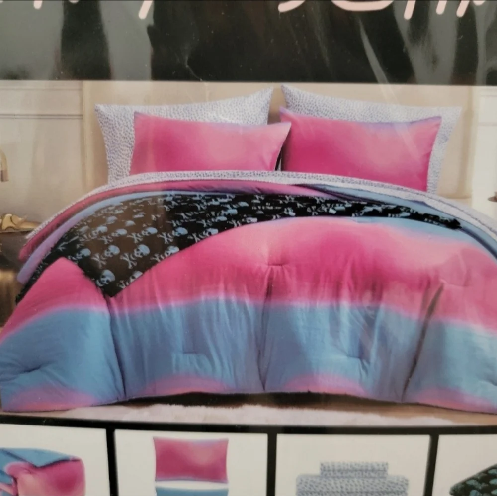 Betsey Johnson Ombre Skull Queen 8 PIECE BED SET new